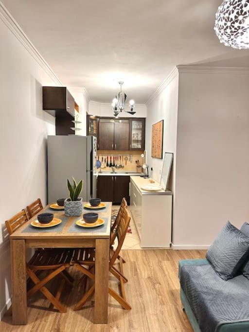 Family Living Tirana Apartman Kültér fotó